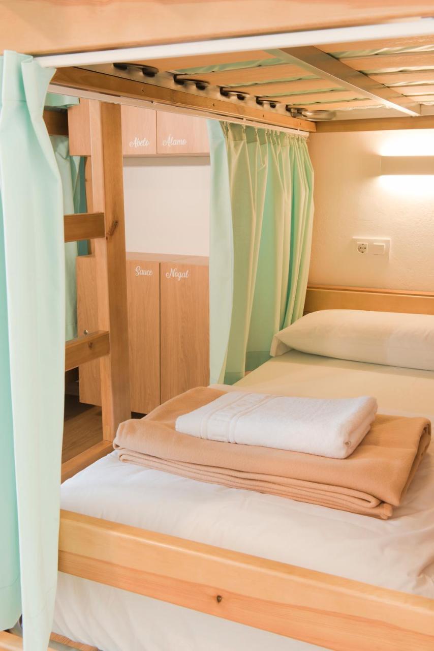 Albergue "La Yalga" Queruas Bagian luar foto