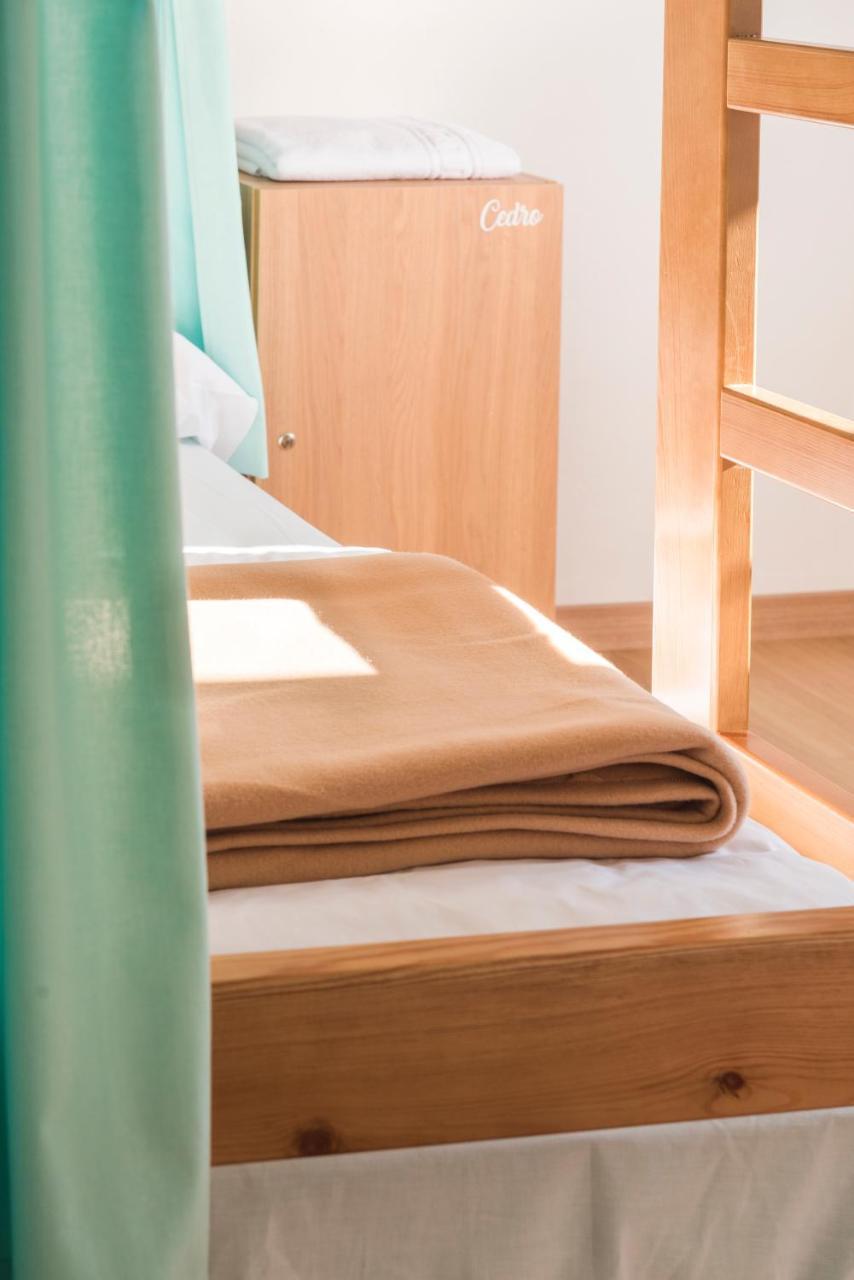 Albergue "La Yalga" Queruas Bagian luar foto
